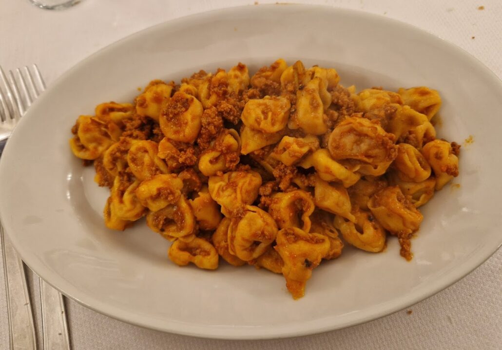 tortellini al ragù anna maria