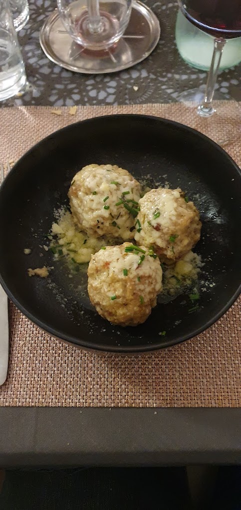 canederlotti verza e puzzone moena trento al vo