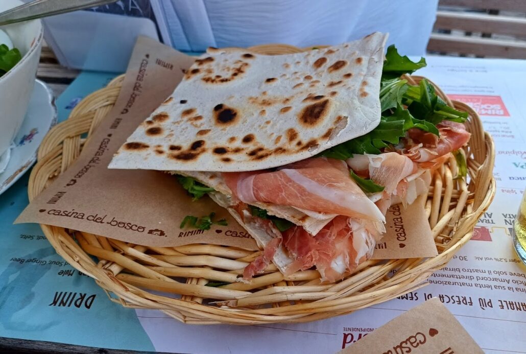 casina nel bosco piadine rimini - piatti tipici rimini e riviera romagnola