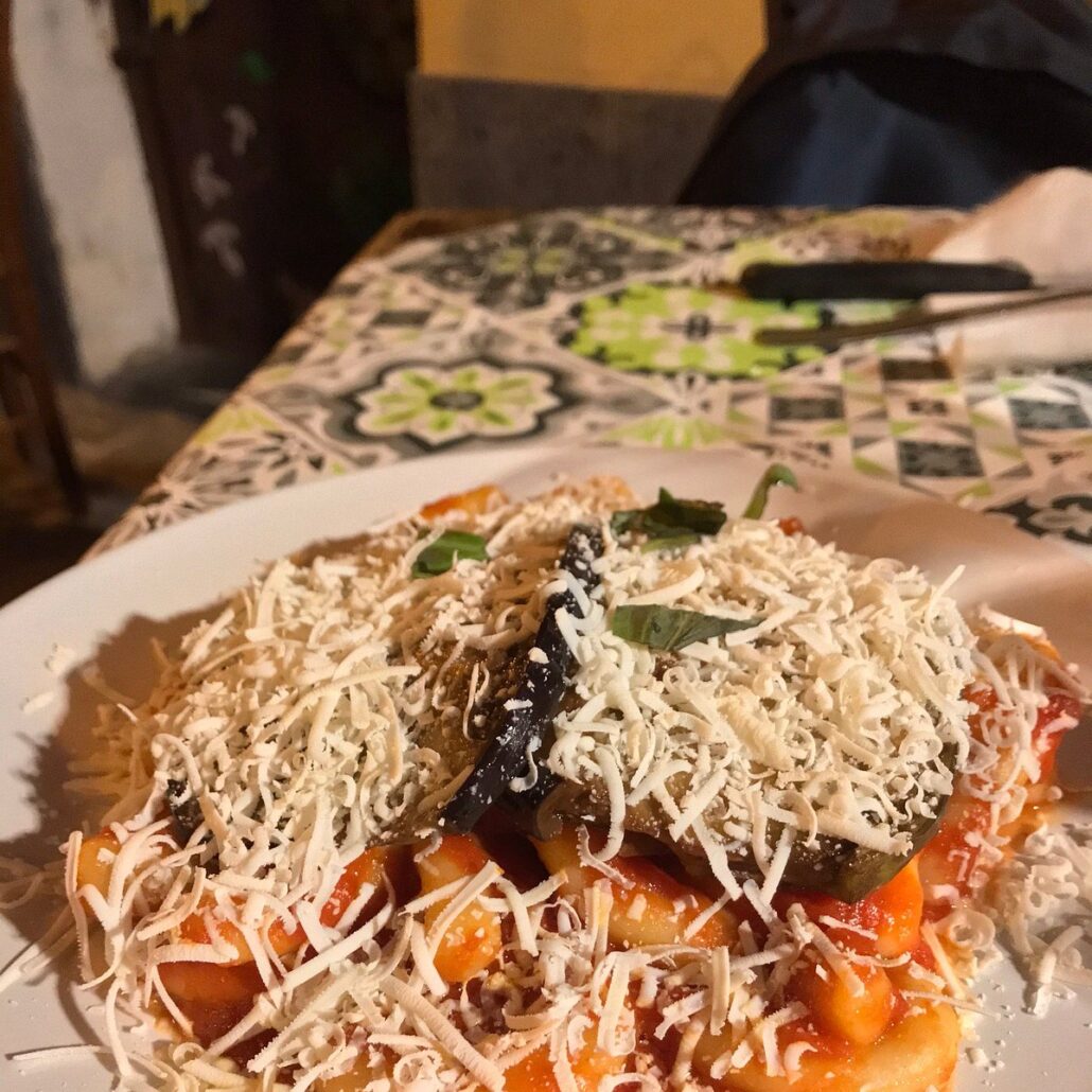 pentolaccia catania pasta alla norma