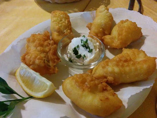 frisceu di baccala genova