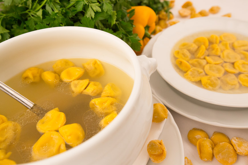 ristorante cocchi anolini in brodo parma