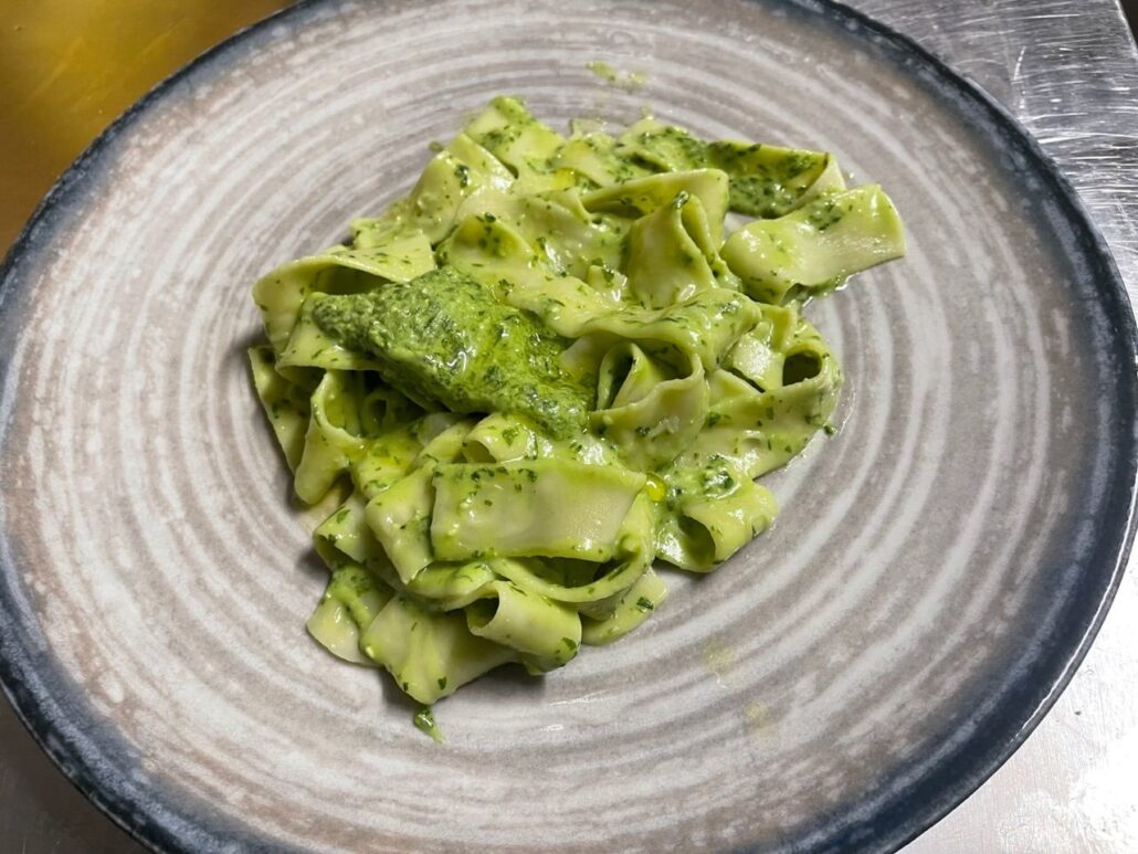 pasta al pesto trattoria la ruota genova