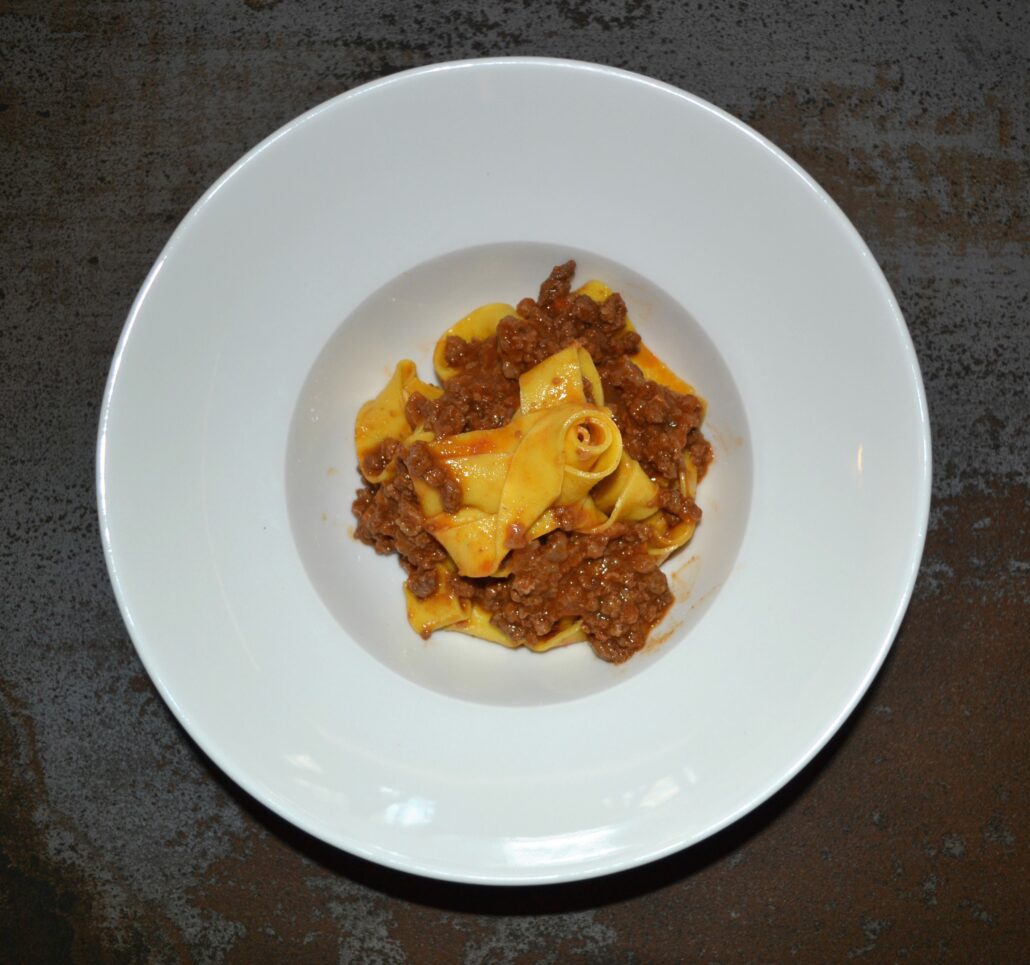 tagliatelle ragu ristorante damedeo modena