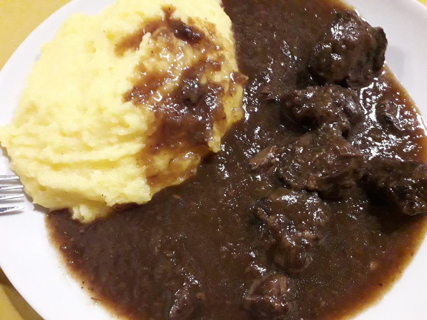 gulasch trieste novo foraperfora